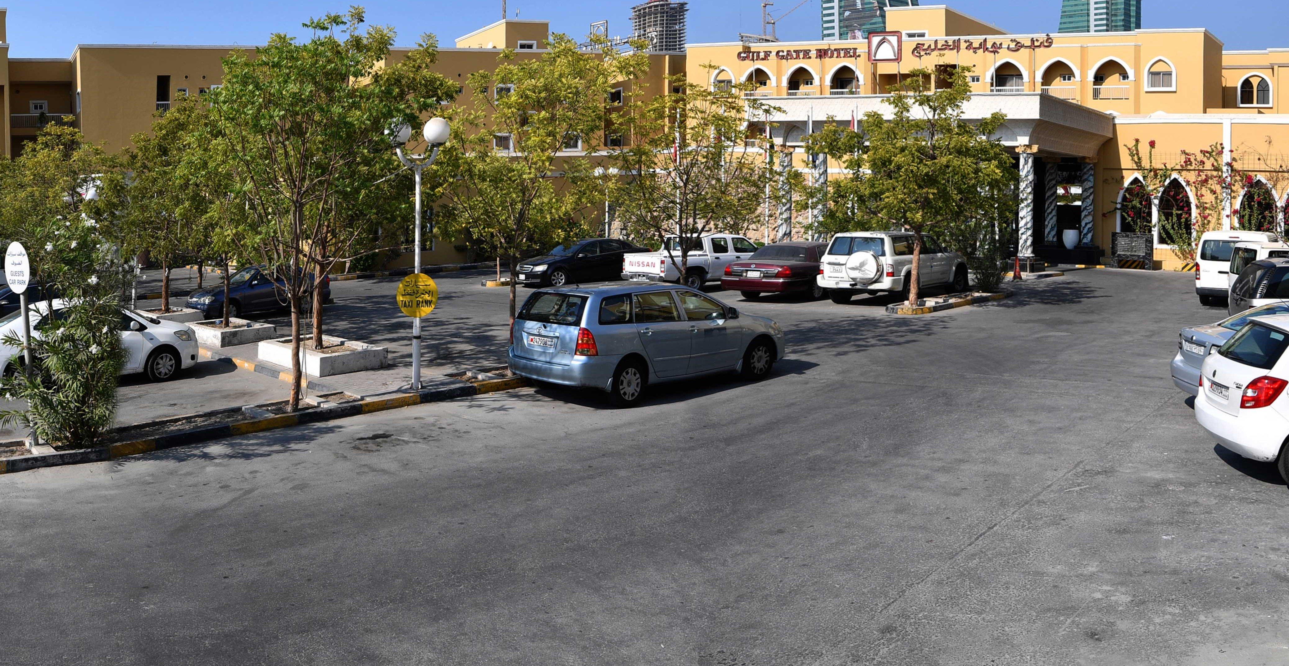 Gulf Gate Hotel Manama Exteriör bild